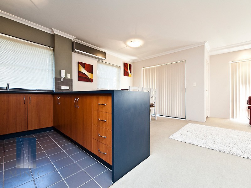 2/10 Queen Street, Bentley WA 6102