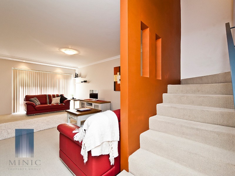 2/10 Queen Street, Bentley WA 6102