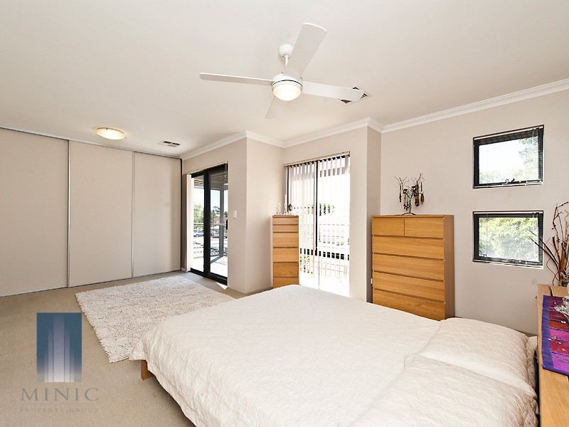 2/10 Queen Street, Bentley WA 6102