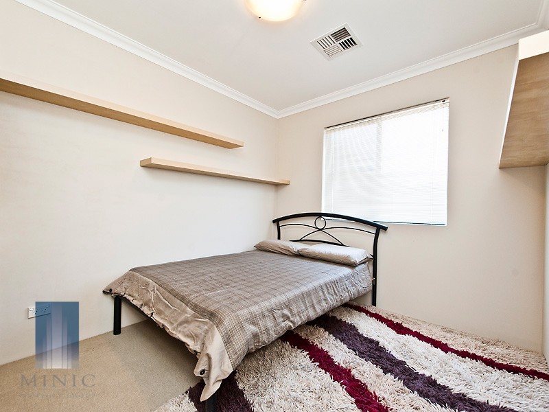 2/10 Queen Street, Bentley WA 6102