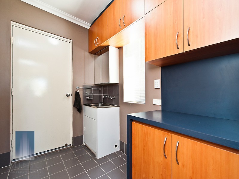 2/10 Queen Street, Bentley WA 6102