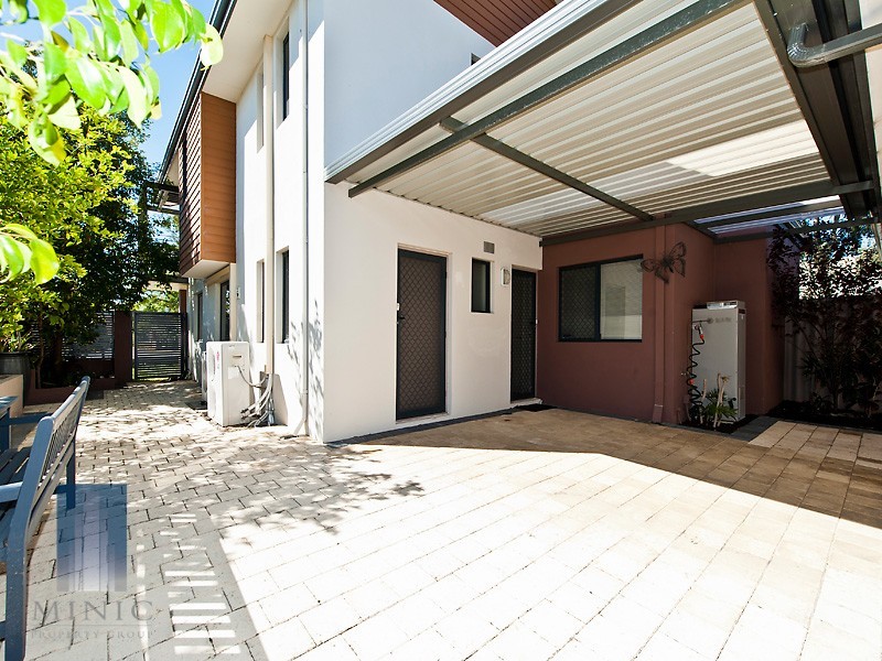 2/10 Queen Street, Bentley WA 6102