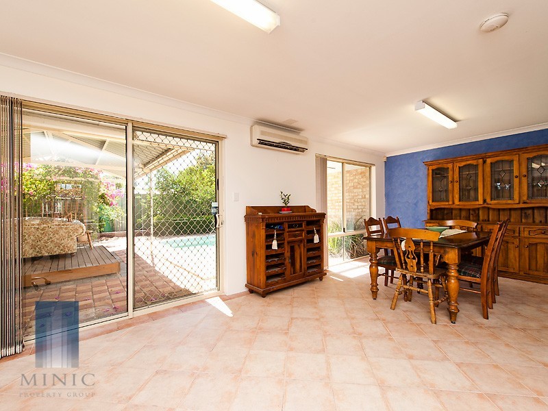 21B Parklands Square, Riverton WA 6148