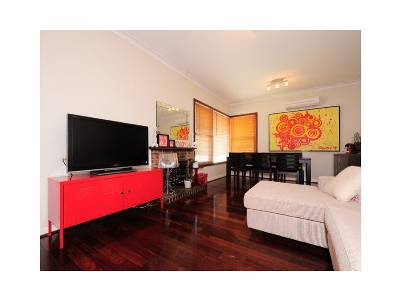 6 Parkhill Way, Wilson WA 6107