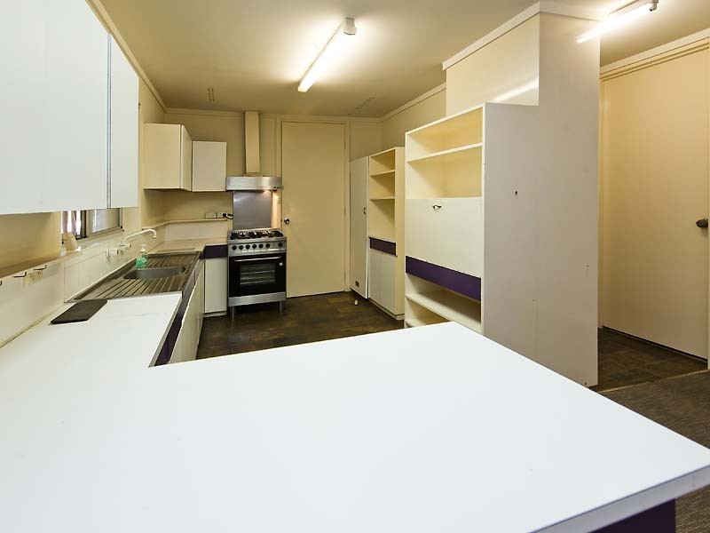 31 Tricourt Grove, Riverton WA 6148