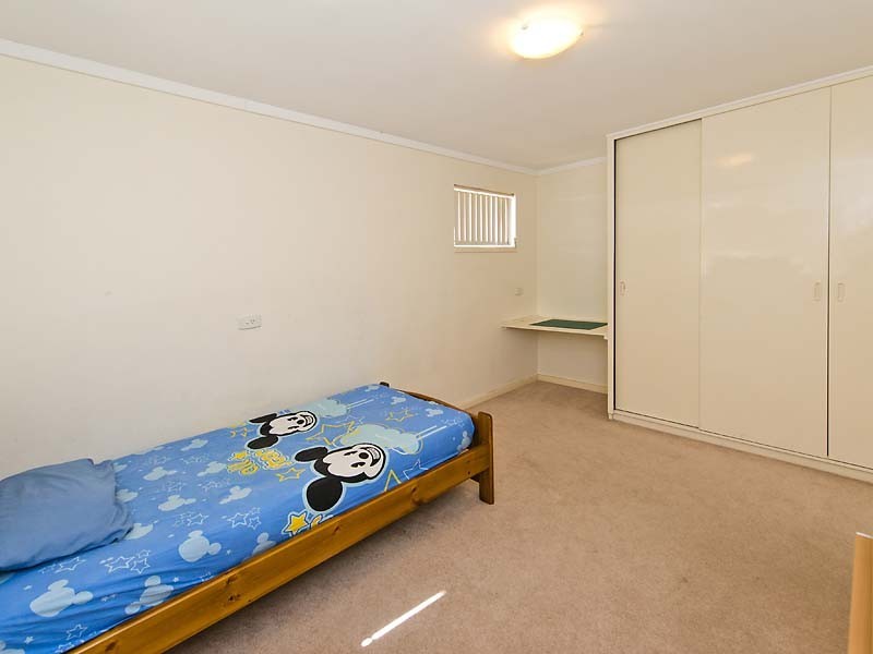 31 Tricourt Grove, Riverton WA 6148