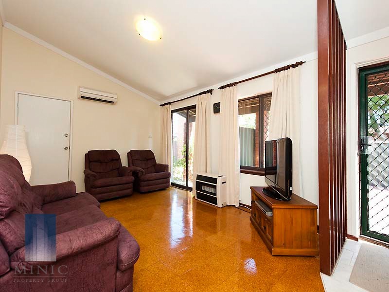 62 Periwinkle Way, Parkwood WA 6147