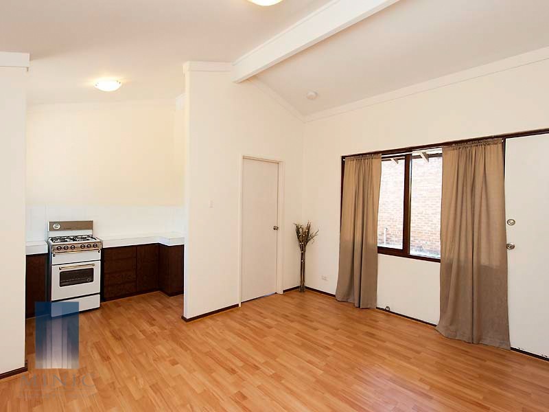 62 Periwinkle Way, Parkwood WA 6147