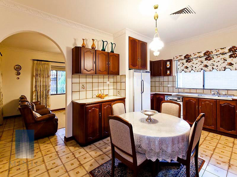 17 Deverell Way, Bentley WA 6102
