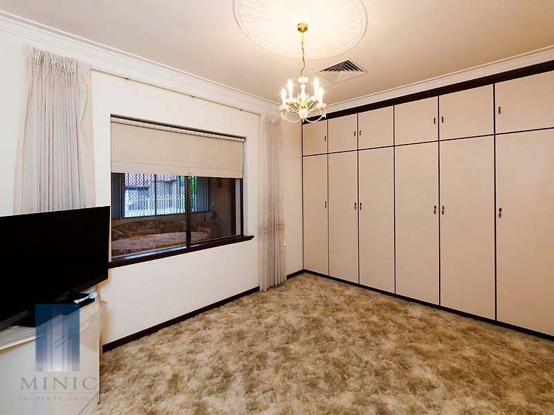 17 Deverell Way, Bentley WA 6102