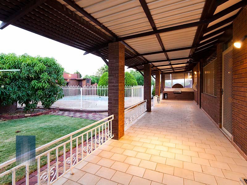 17 Deverell Way, Bentley WA 6102