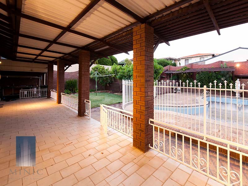 17 Deverell Way, Bentley WA 6102
