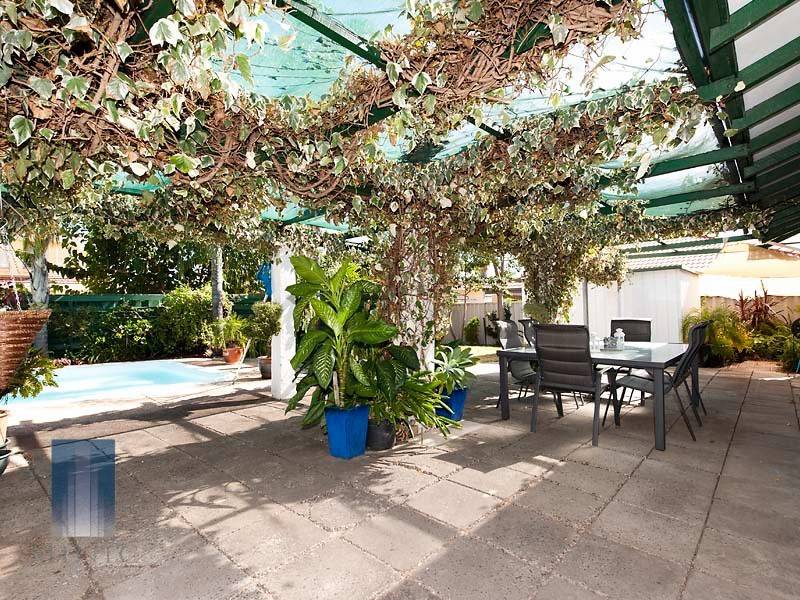 66 Manning Road, Wilson WA 6107