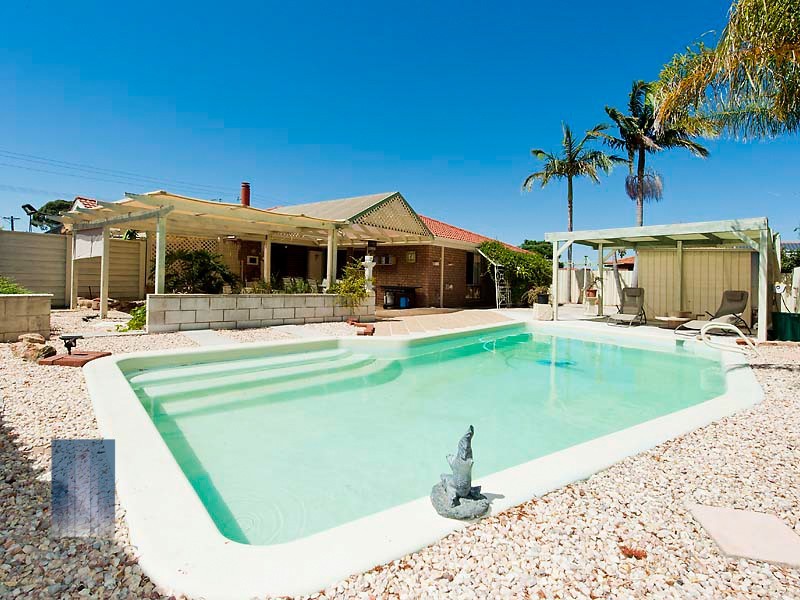 7 Bardwell Street, Thornlie WA 6108