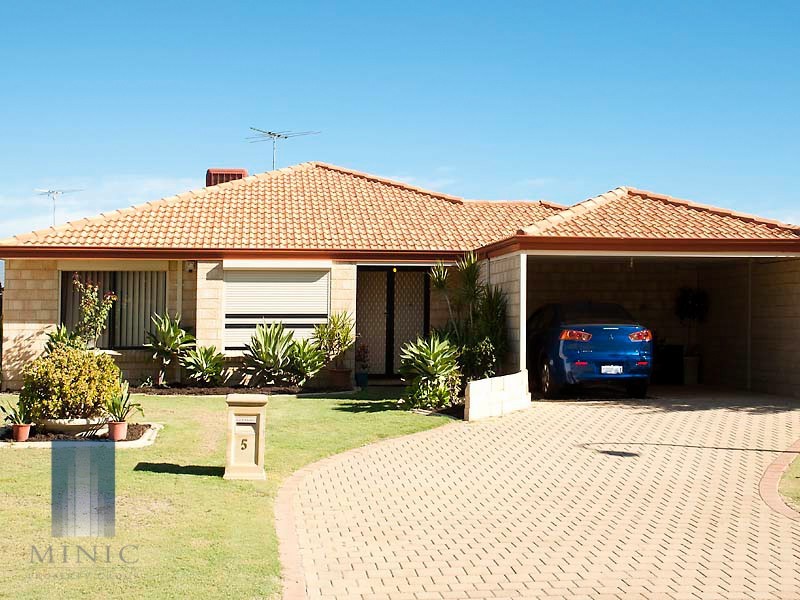 5 Nunton Place, Port Kennedy WA 6172