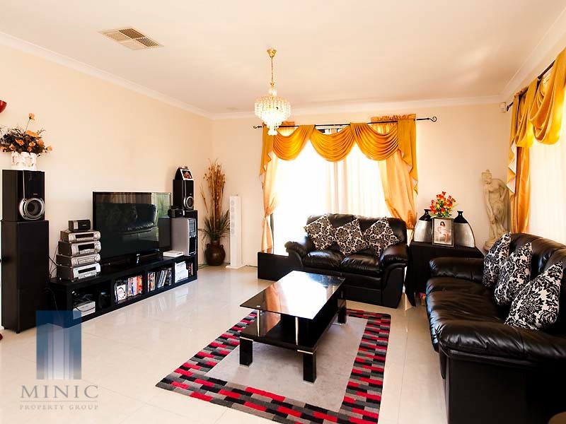 5 Nunton Place, Port Kennedy WA 6172