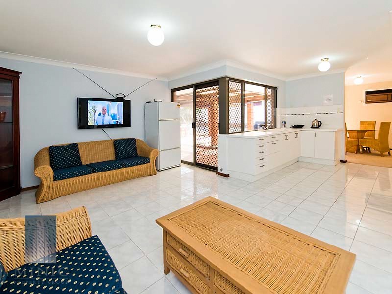 32 Burrendah Boulevard, Willetton WA 6155