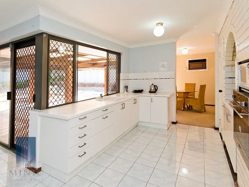 32 Burrendah Boulevard, Willetton WA 6155