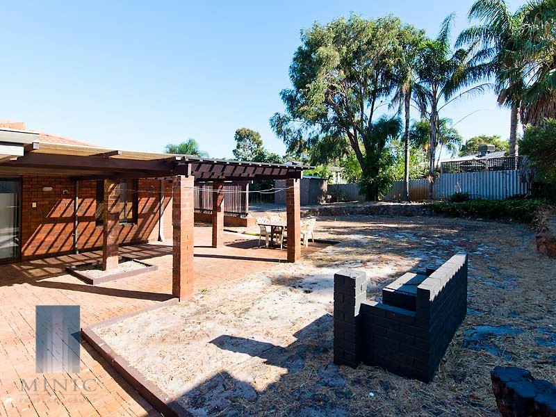 32 Burrendah Boulevard, Willetton WA 6155