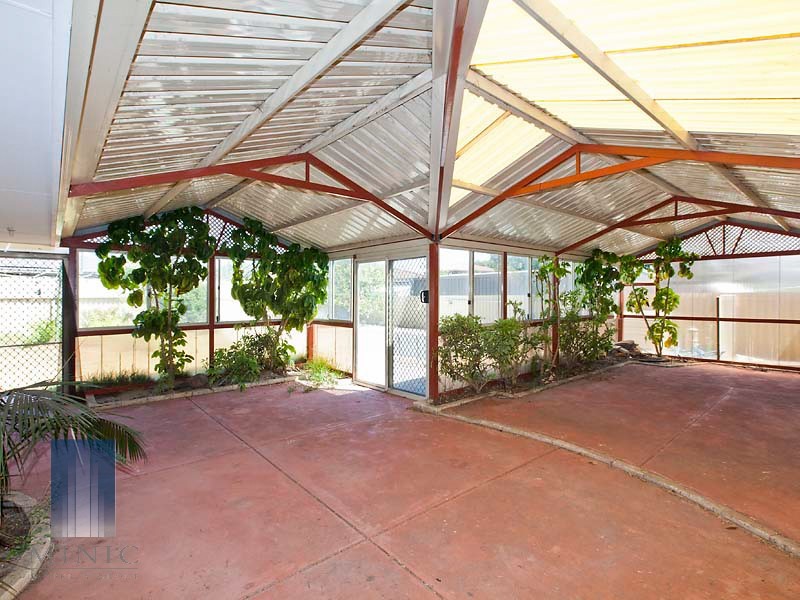 6 Newman Close, Cooloongup WA 6168