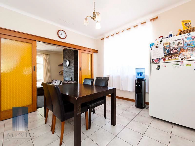 15 Pembury Road, Thornlie WA 6108