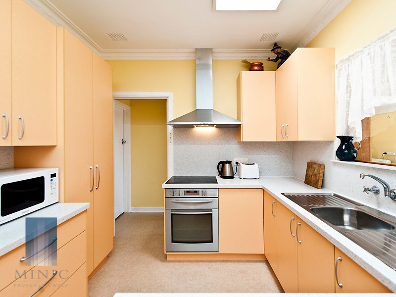 8 Wilpon Street, Beckenham WA 6107