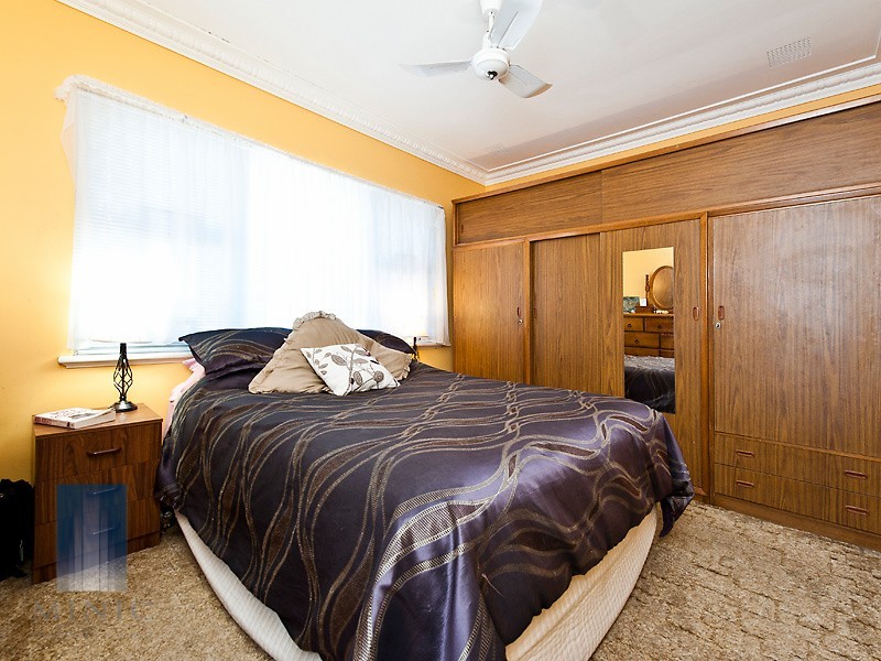 8 Wilpon Street, Beckenham WA 6107