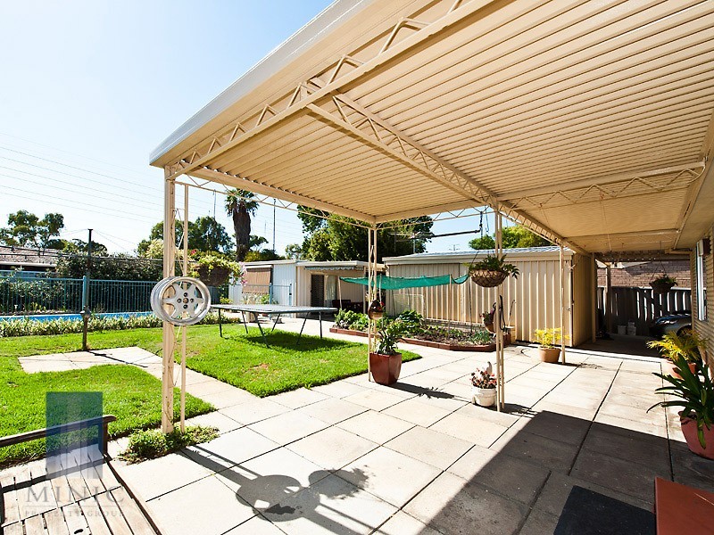 8 Wilpon Street, Beckenham WA 6107