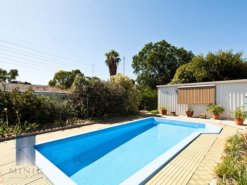 8 Wilpon Street, Beckenham WA 6107