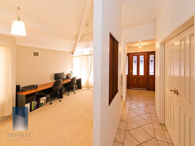 30 Andrews Road, Wilson WA 6107
