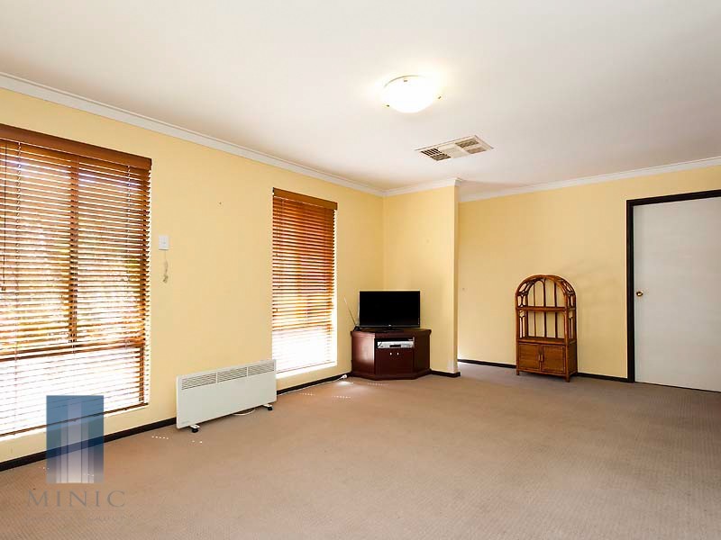 7 Ashburton Drive, Gosnells WA 6110