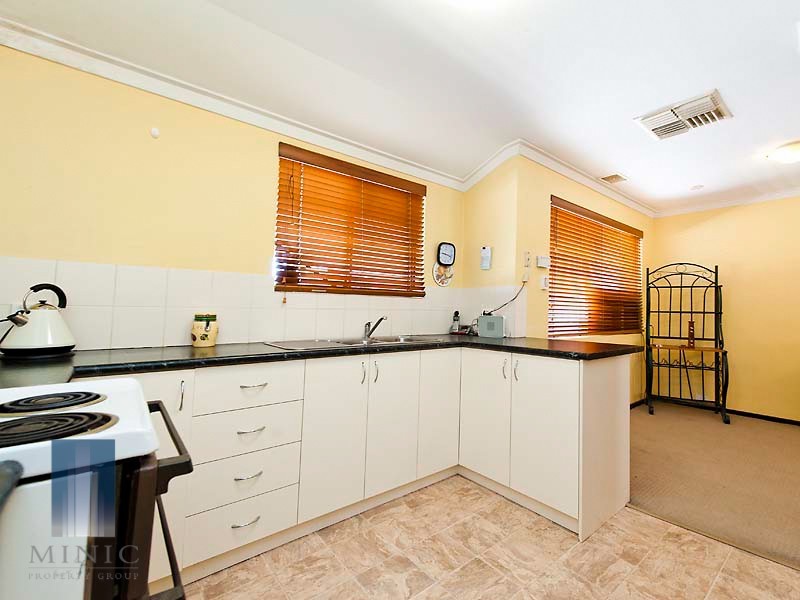 7 Ashburton Drive, Gosnells WA 6110