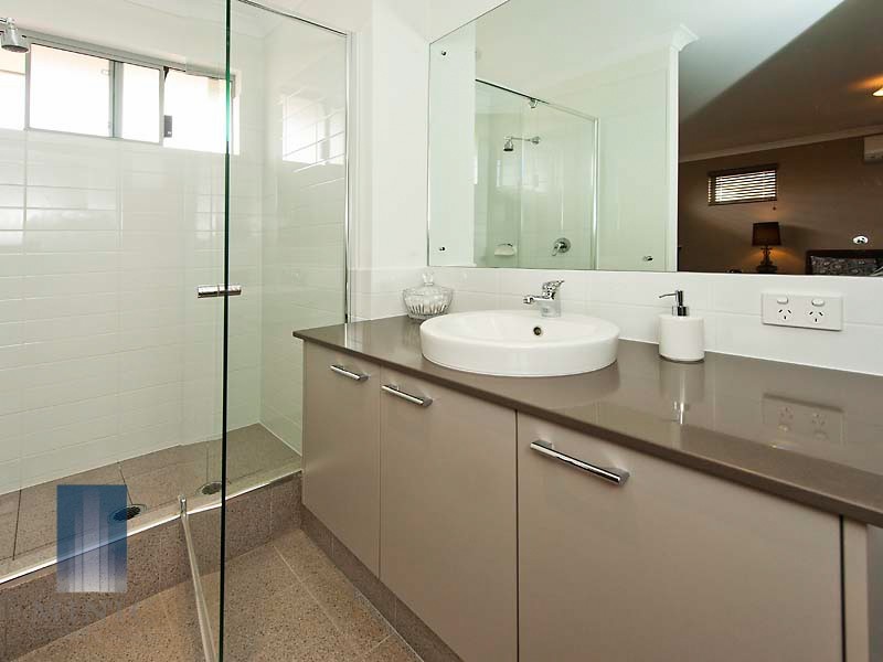 227 Huntriss Road, Doubleview WA 6018