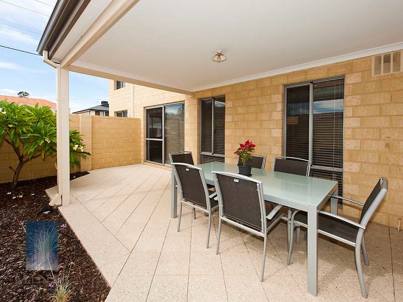 227 Huntriss Road, Doubleview WA 6018