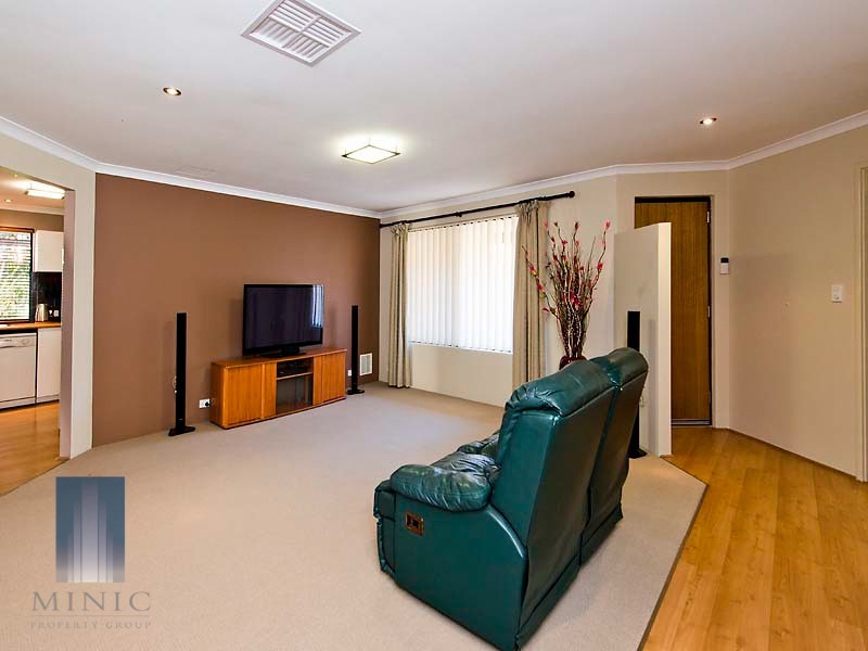 28 Woodside Loop, Beckenham WA 6107