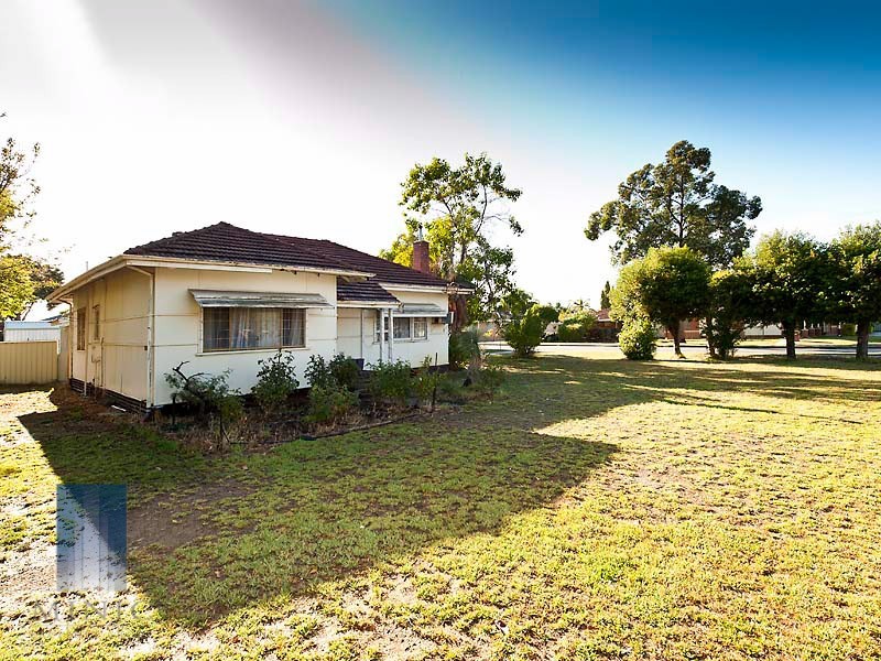 1 Jubilee Street, Beckenham WA 6107