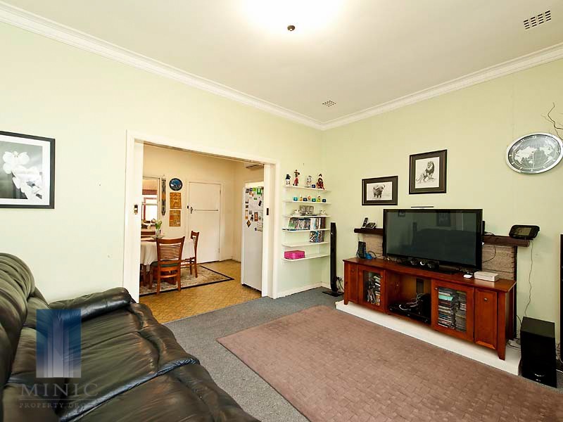 1 Jubilee Street, Beckenham WA 6107