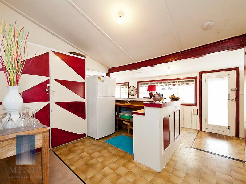 1 Jubilee Street, Beckenham WA 6107