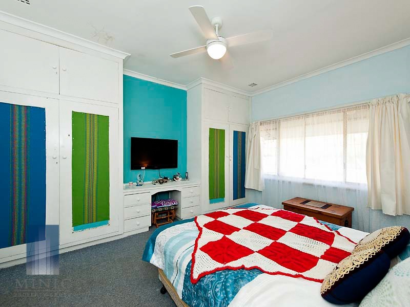 1 Jubilee Street, Beckenham WA 6107