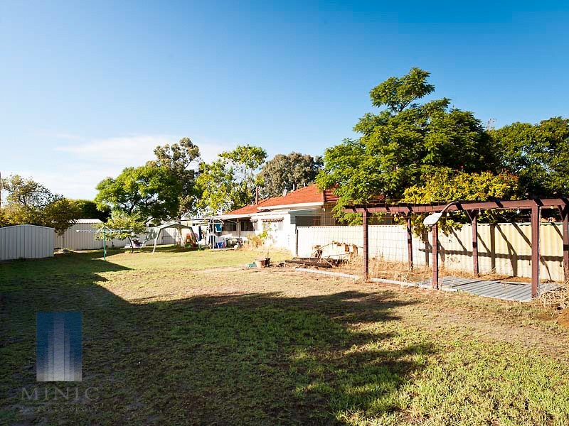 1 Jubilee Street, Beckenham WA 6107