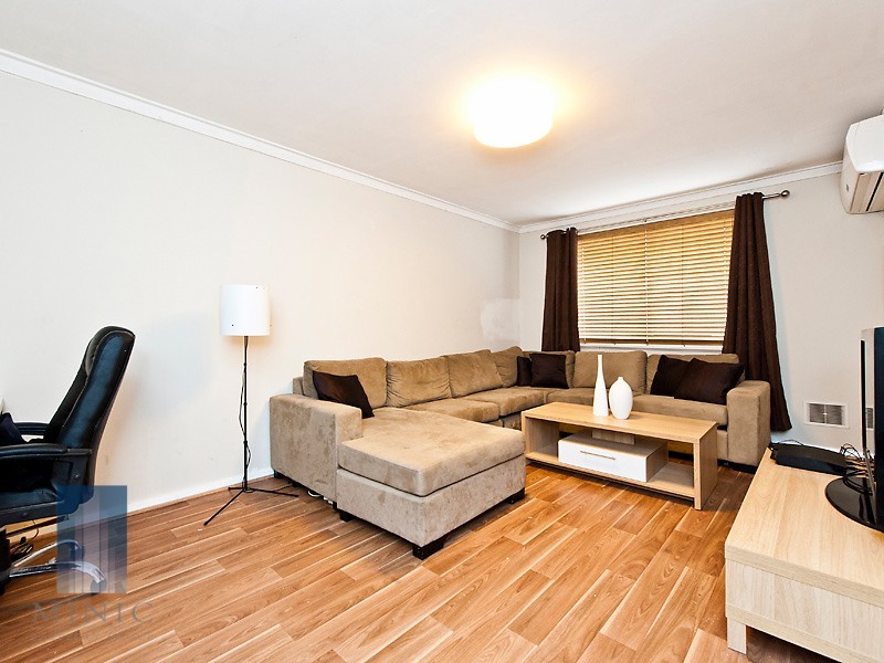 4 Bow Street, Wilson WA 6107