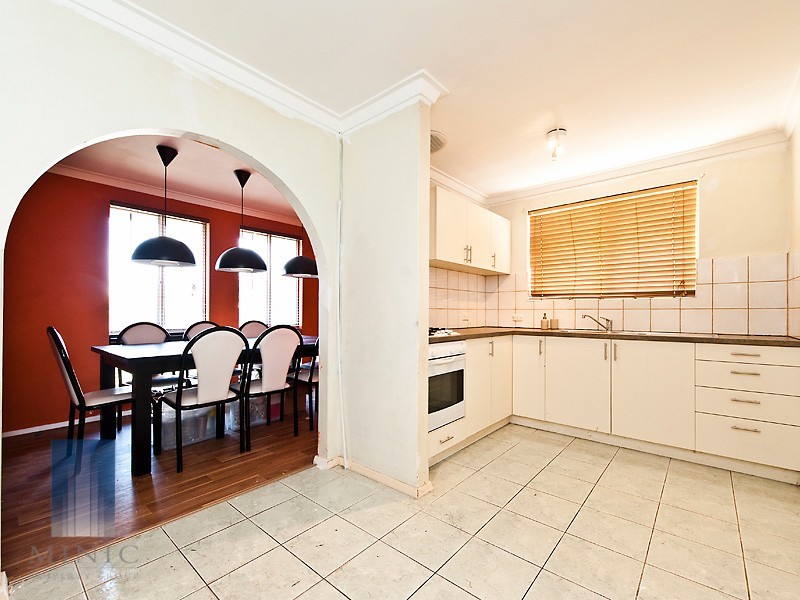 4 Bow Street, Wilson WA 6107