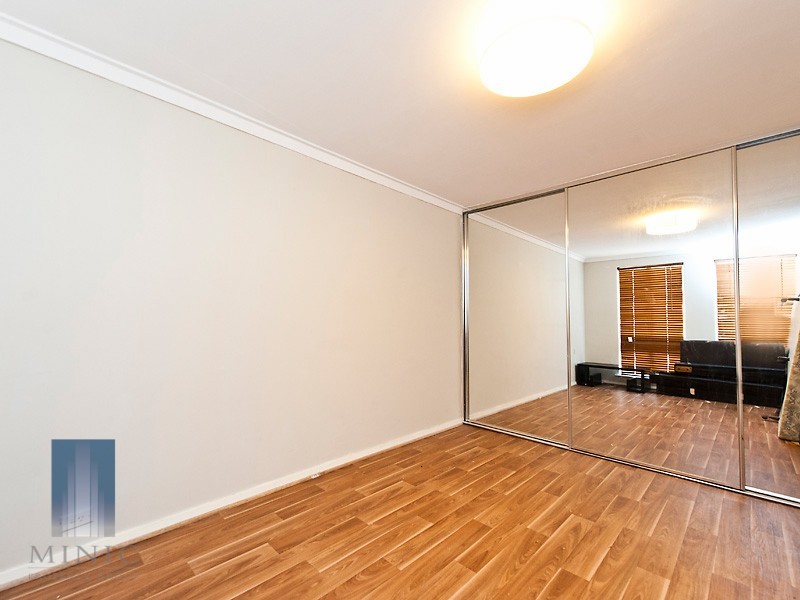 4 Bow Street, Wilson WA 6107