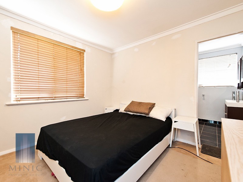 4 Bow Street, Wilson WA 6107