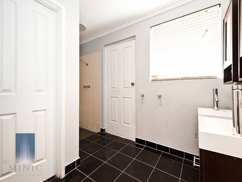 4 Bow Street, Wilson WA 6107