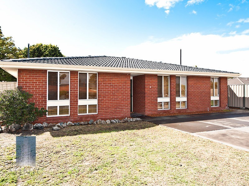 4 Bow Street, Wilson WA 6107
