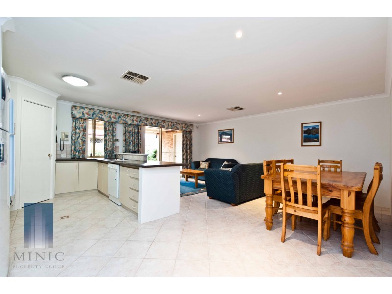 3/3 Heracles Avenue, Riverton WA 6148