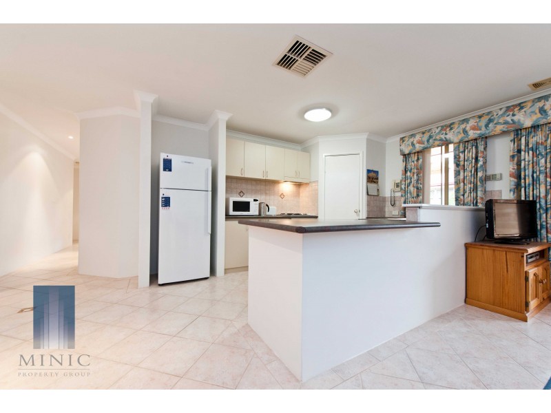 3/3 Heracles Avenue, Riverton WA 6148
