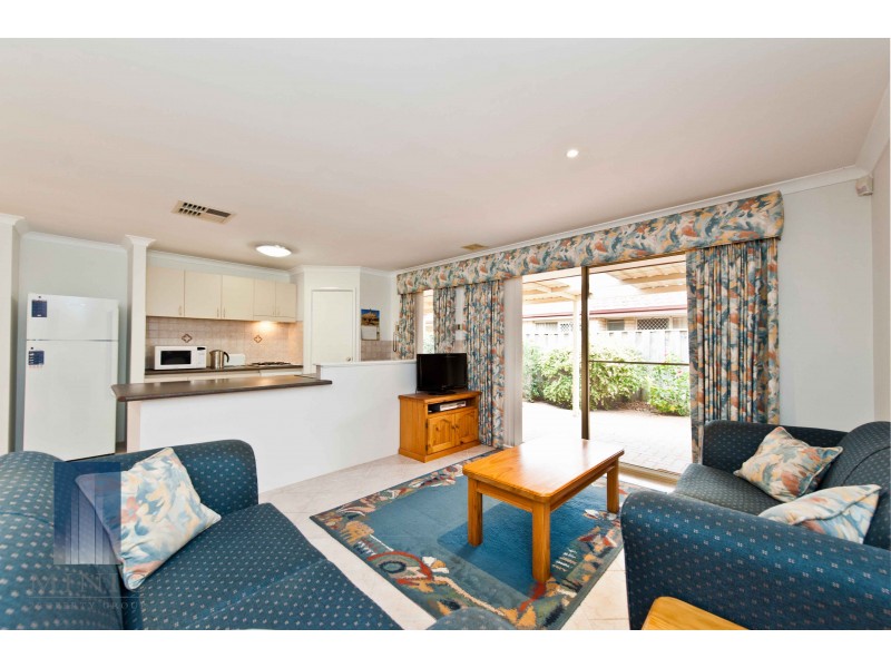 3/3 Heracles Avenue, Riverton WA 6148