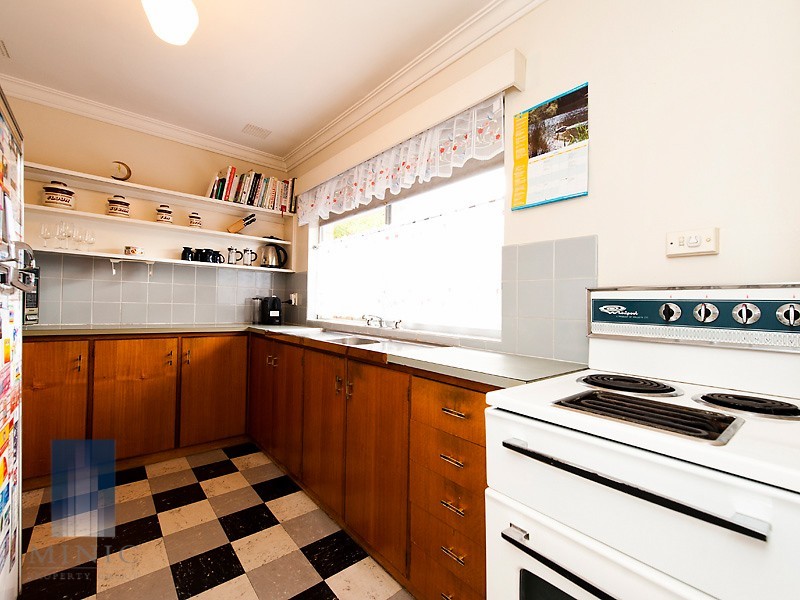 50A Tudor Avenue South, Riverton WA 6148